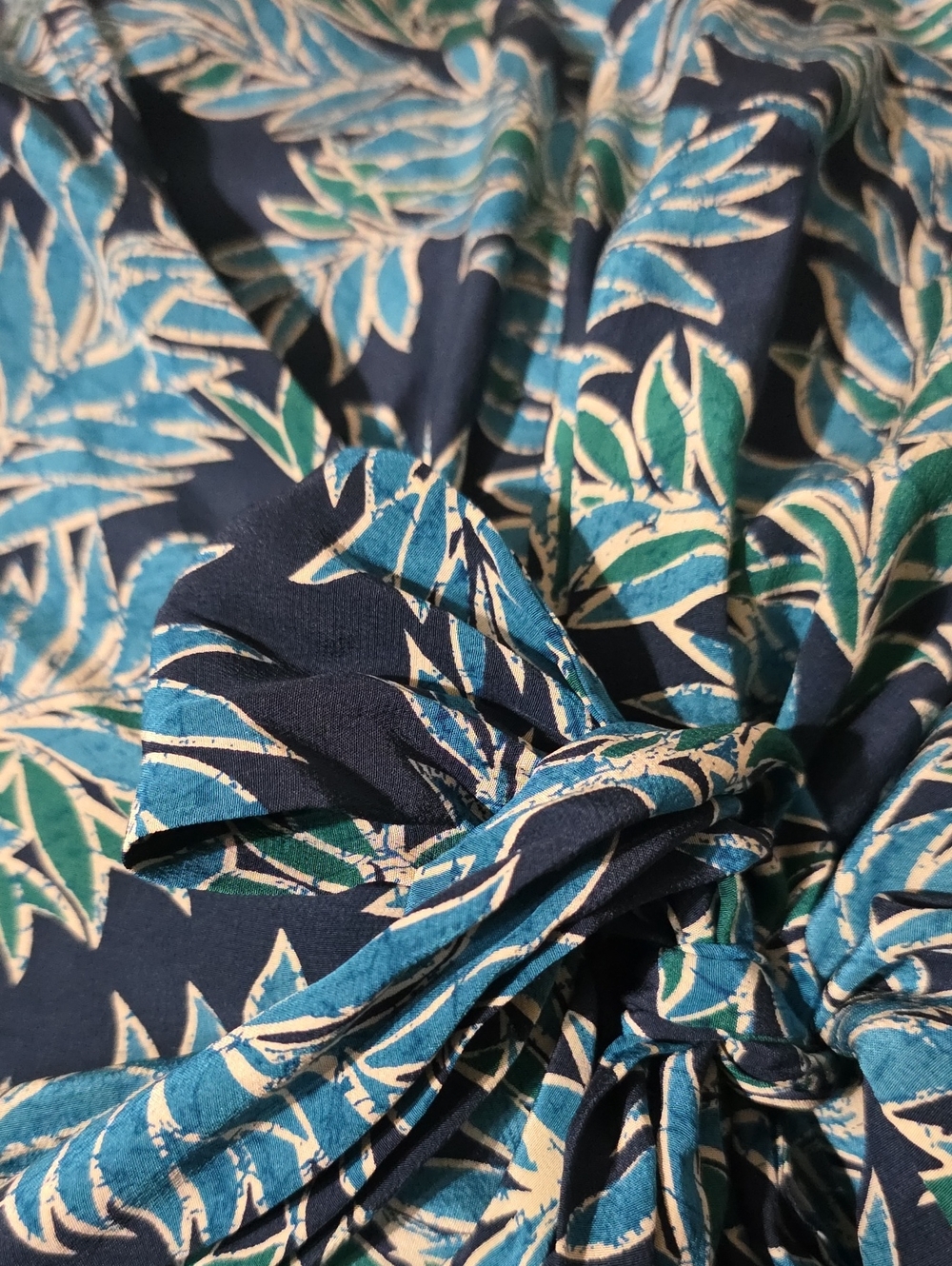 Vintage Adrianna Papell Navy & Teal Tropical Print Wrap Dress Chic Quiet Luxury - Picture 4 of 6